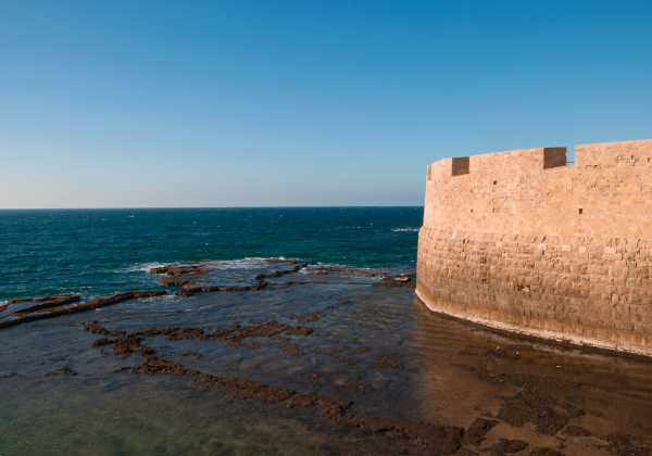אחת מערי הנמל העתיקות בעולם: המדריך לחופשה החלומית בעכו